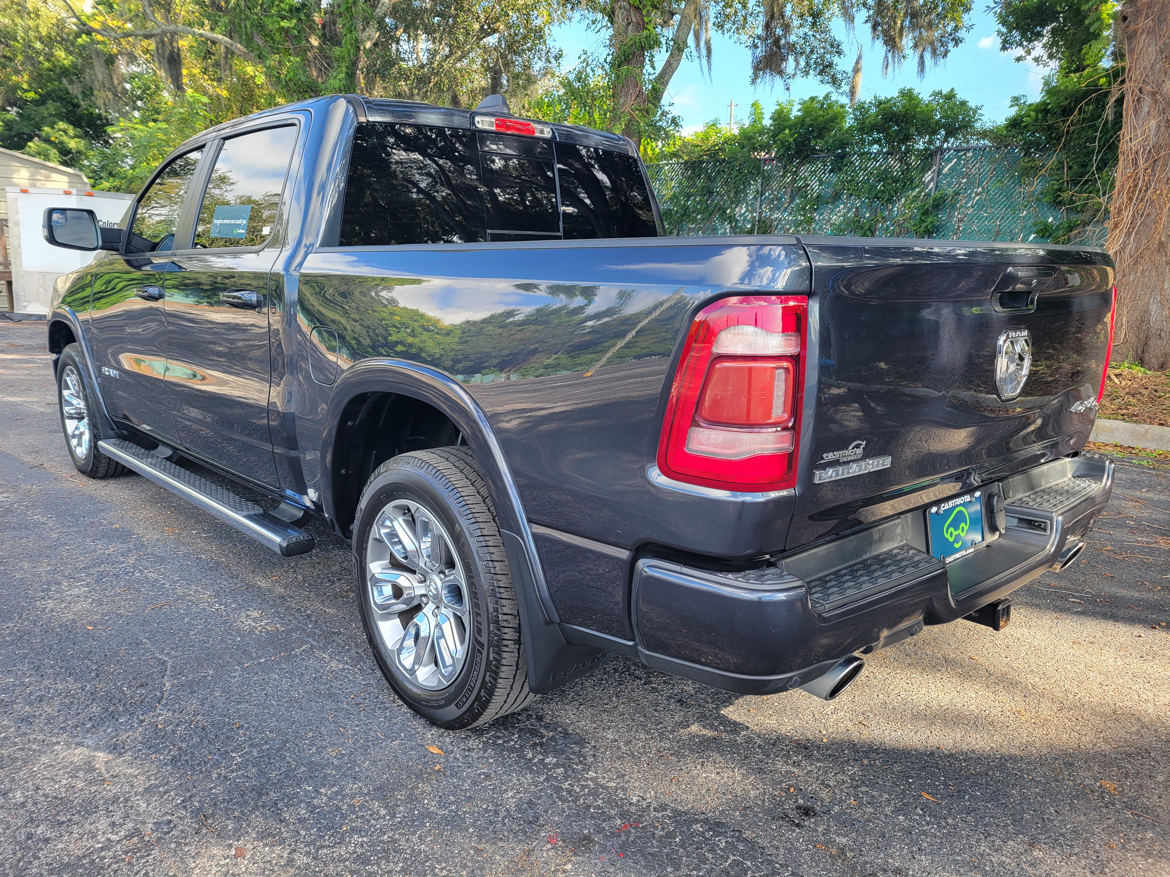 Used 2021 RAM 1500 Laramie w/ Sport Appearance Package AWD/4WD image 12