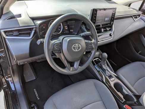 Used 2022 Toyota Corolla LE image 10