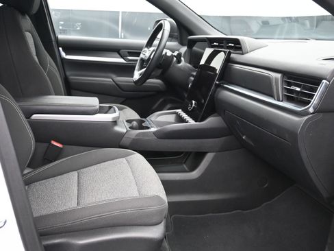 Used 2025 GMC Terrain Elevation AWD/4WD image 11