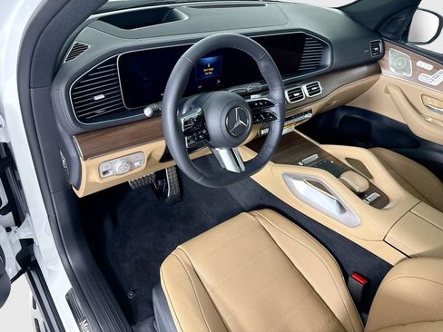 New 2026 Mercedes-Benz GLS 450 4MATIC image 9