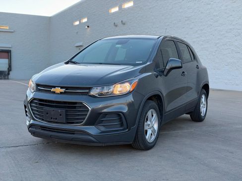 Used 2020 Chevrolet Trax LS image 3