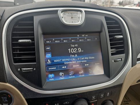 Used 2013 Chrysler 300 RWD image 15