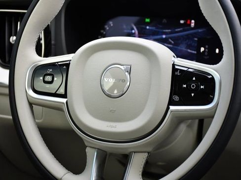 New 2026 Volvo XC60 B5 Ultra w/ Protection Package Premier AWD/4WD image 19
