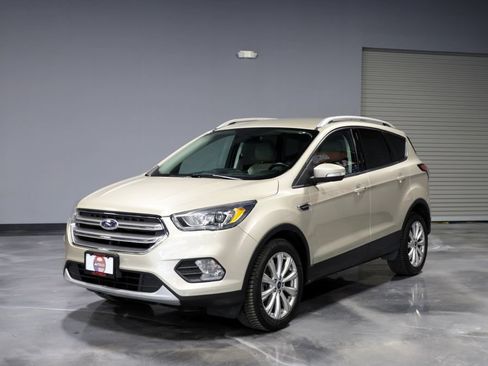 Used 2017 Ford Escape Titanium AWD/4WD image 3