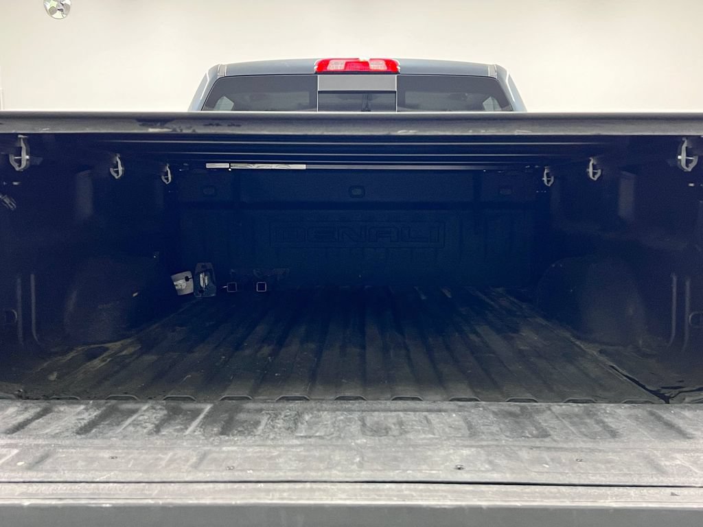 Used 2018 GMC Sierra 2500 Denali w/ Duramax Plus Package AWD/4WD image 22