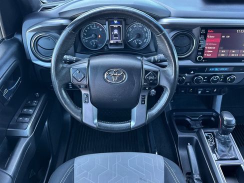 Used 2021 Toyota Tacoma TRD Off-Road w/ Technology Package image 16