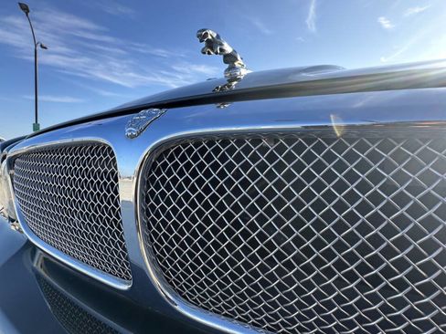 Used 2007 Jaguar XJ8 image 18