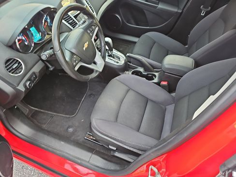 Used 2014 Chevrolet Cruze LT w/ All-Star Edition image 9