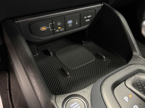 Used 2025 Kia K4 EX FWD image 11