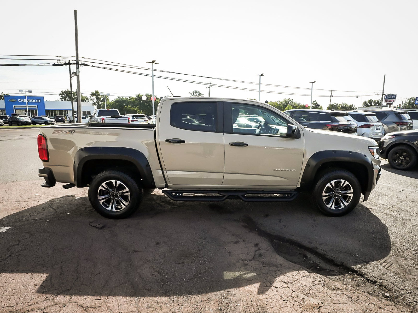 Used 2022 Chevrolet Colorado Z71 AWD/4WD image 7