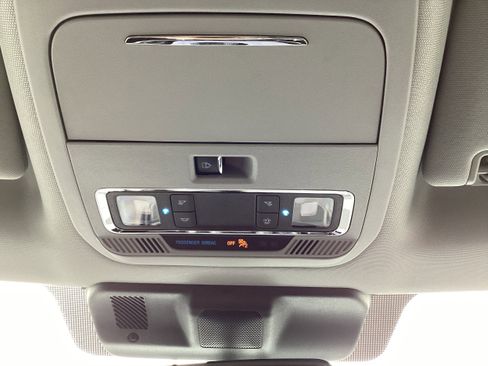 Used 2024 Ford F150 Lariat image 19