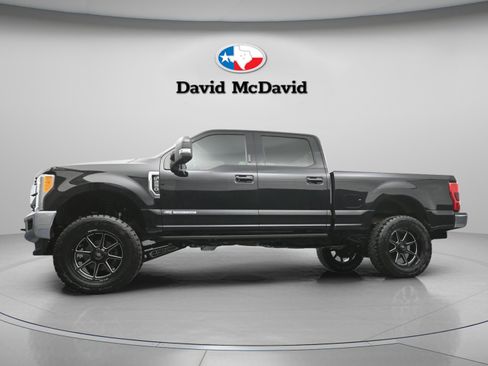 Used 2017 Ford F250 Lariat w/ Lariat Value Package AWD/4WD image 34
