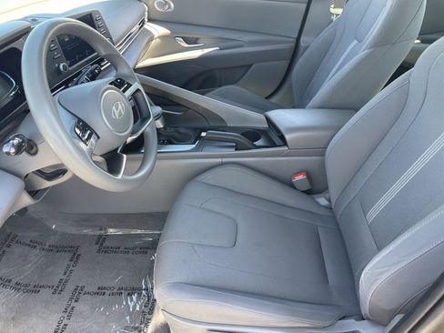 Used 2024 Hyundai Elantra SE image 23