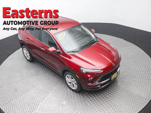 Used 2024 Buick Encore GX Preferred FWD image 3