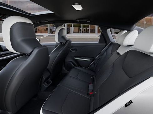 New 2026 Kia K4 GT-Line image 18