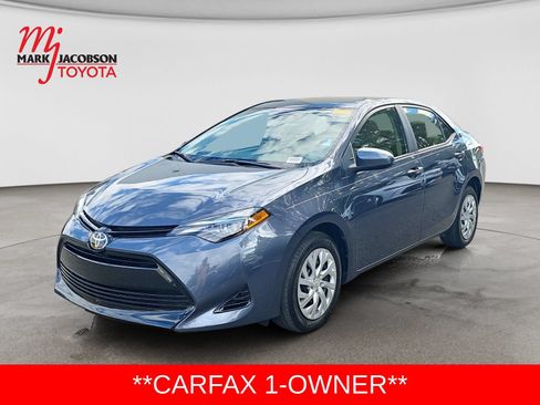 Used 2017 Toyota Corolla LE FWD image 1