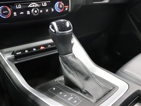 Used 2023 Audi Q3 2.0T Premium AWD/4WD image 40