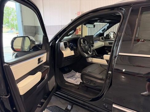 Used 2024 Toyota Sequoia Capstone AWD/4WD image 11