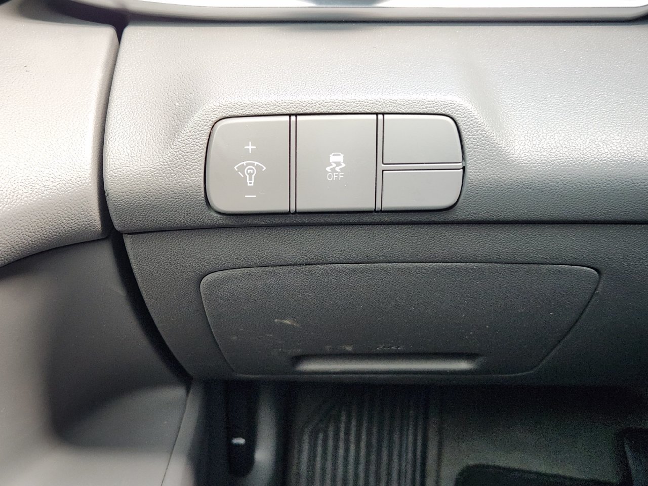 Used 2024 Hyundai Elantra SEL FWD image 20