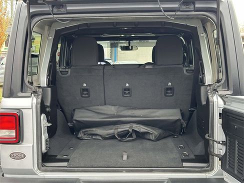 Used 2022 Jeep Wrangler Unlimited Willys image 14