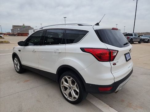Used 2019 Ford Escape Titanium image 6