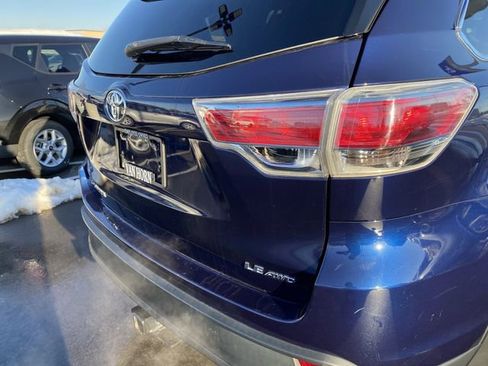 Used 2015 Toyota Highlander LE image 35