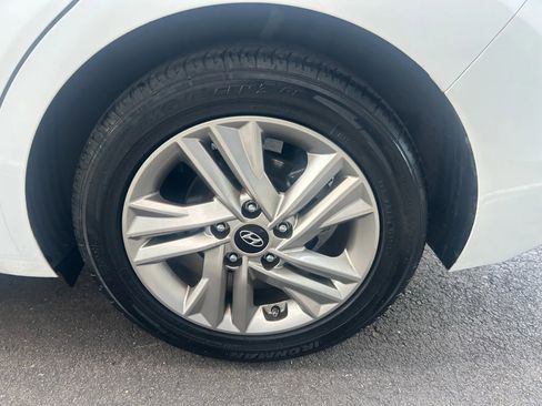 Used 2020 Hyundai Elantra SEL w/ Cargo Package (C1) image 15
