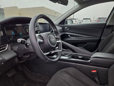 Used 2022 Hyundai Elantra SEL w/ Convenience Package image 22