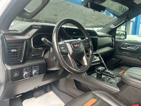 Used 2023 GMC Sierra 1500 AT4 w/ Technology Package AWD/4WD image 23