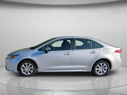 Used 2024 Toyota Corolla LE image 14