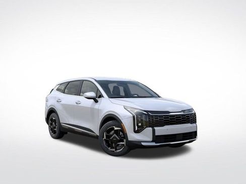 Used 2026 Kia Sportage EX FWD image 8