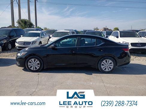 Used 2021 Nissan Sentra S FWD image 2