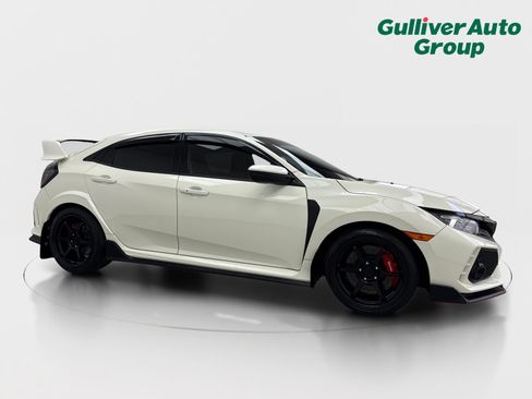 Used 2018 Honda Civic Type R image 12