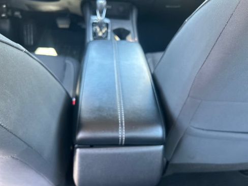 Used 2025 Nissan Altima 2.5 SV FWD image 27