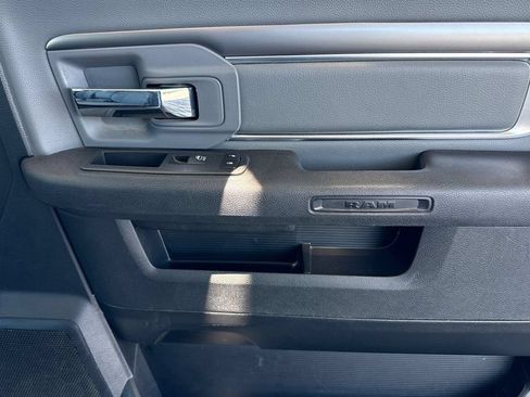 Used 2021 RAM 1500 Classic SLT RWD image 26