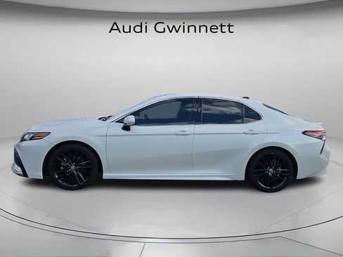 Used 2022 Toyota Camry XSE image 3