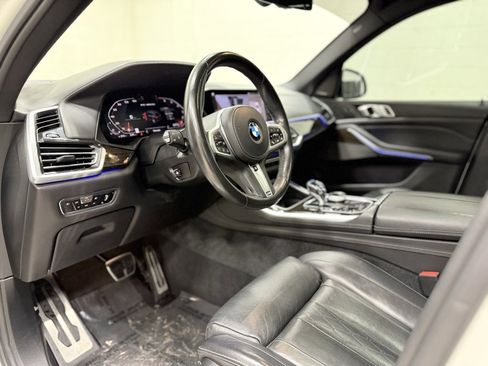 Used 2021 BMW X5 M50i w/ Executive Package image 12