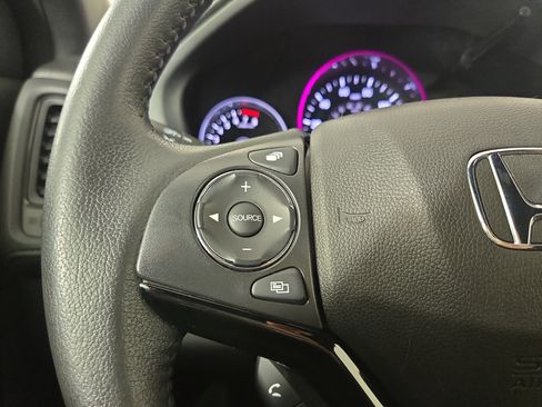 Used 2021 Honda HR-V Sport image 14
