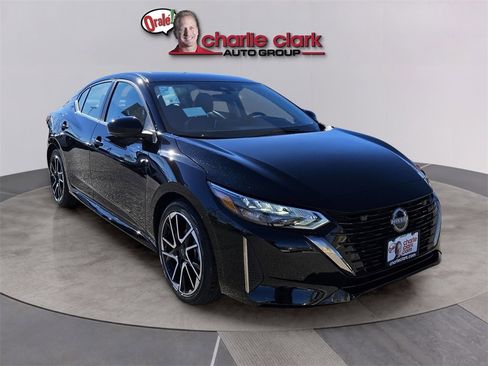 New 2025 Nissan Sentra SR w/ SR Premium Package image 7