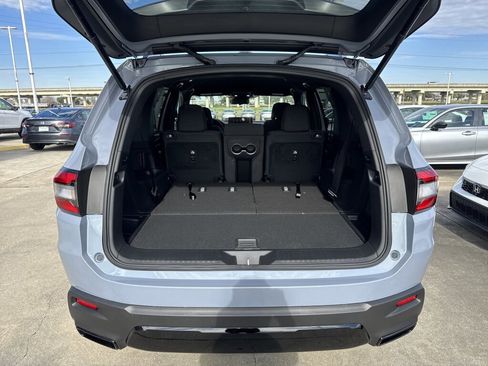 New 2026 Honda Pilot Sport image 6