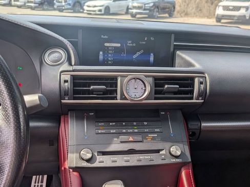 Used 2016 Lexus RC 200t image 20