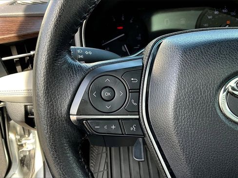 Used 2019 Toyota Avalon XLE image 27