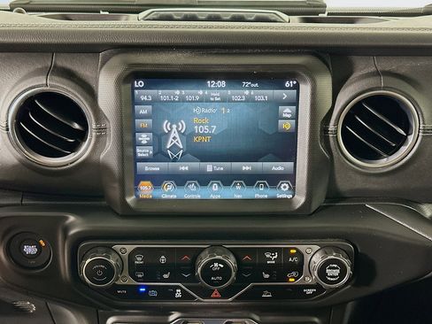 Used 2023 Jeep Wrangler Unlimited Sahara w/ Cold Weather Group AWD/4WD image 19