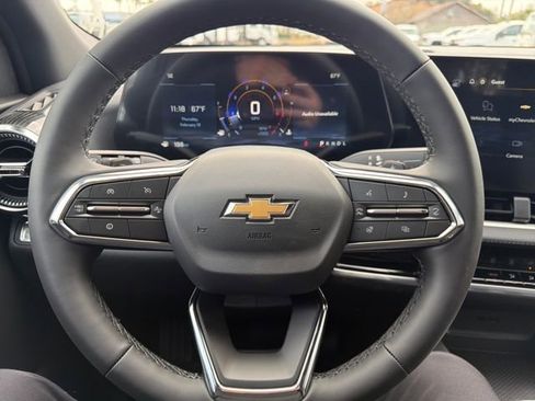 New 2026 Chevrolet Equinox LT w/ Safety and Technology Package FWD image 25