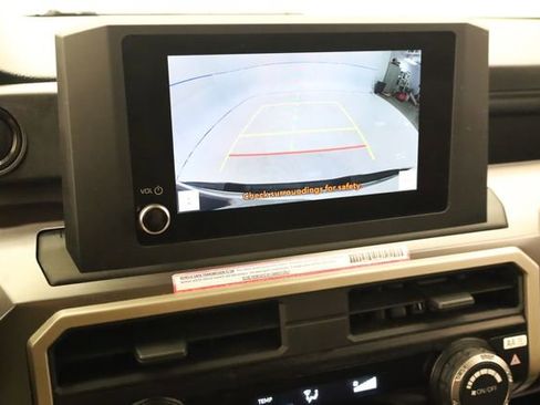 Used 2024 Toyota Tacoma SR5 AWD/4WD image 22