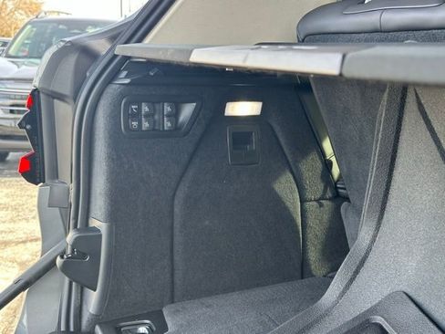 Certified 2025 BMW X7 xDrive40i w/ Premium Package image 38