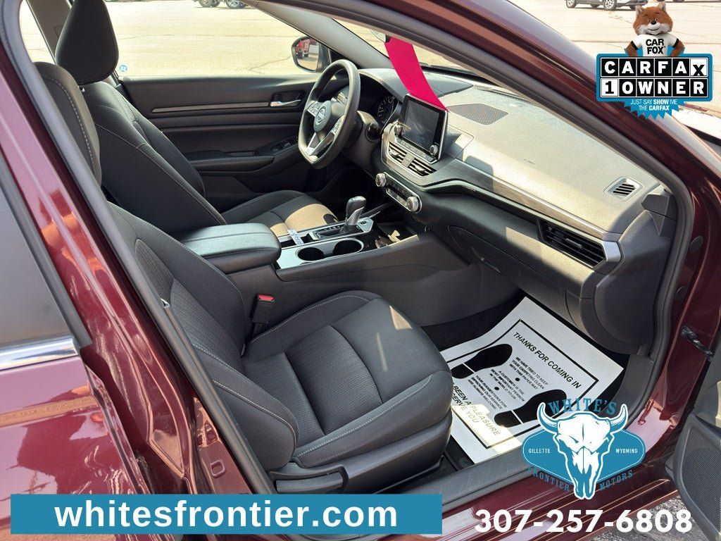 Used 2024 Nissan Altima 2.5 SV FWD image 10