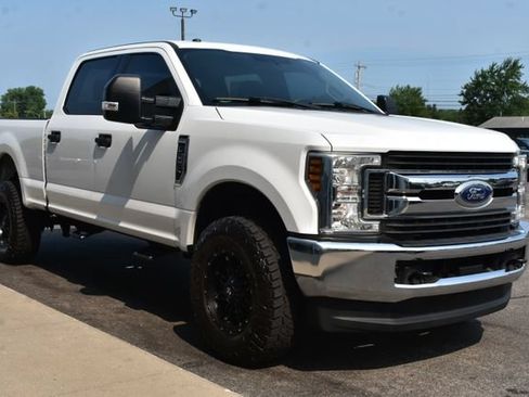 Used 2018 Ford F250 XLT AWD/4WD image 11