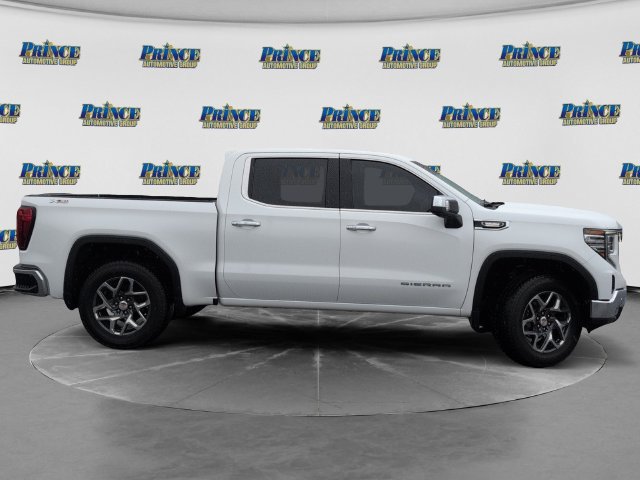 Used 2023 GMC Sierra 1500 SLT w/ SLT Premium Plus Package AWD/4WD image 4