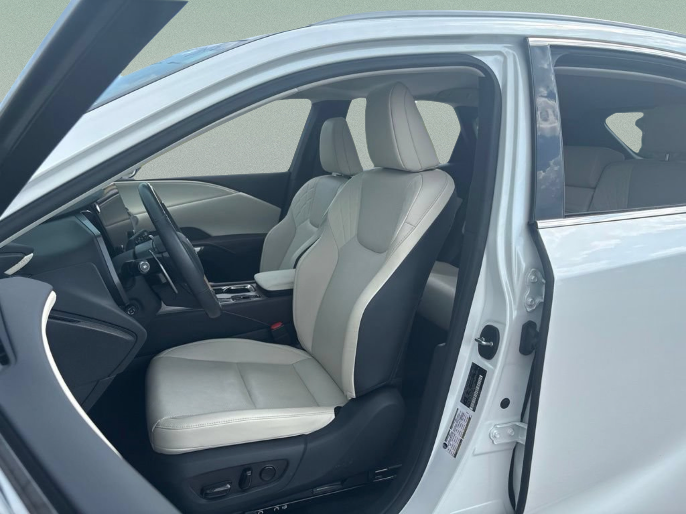 Used 2024 Lexus RX 350 Premium w/ Cold Area Package FWD image 17
